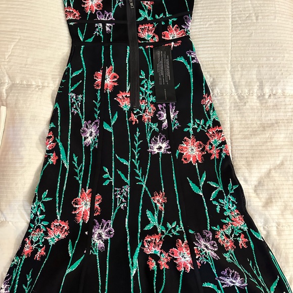BCBGMAXAZRIA Floral Midi Knit Dress 👗 Medium ❤️ HL - Picture 11 of 14